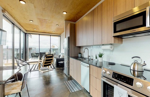 Quincy Condo | Cozy, modern home w/patio, firepit - walk to Cave B & Gorge Amphitheater