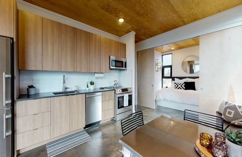 Quincy Condo | Cozy, modern home w/patio, firepit - walk to Cave B & Gorge Amphitheater