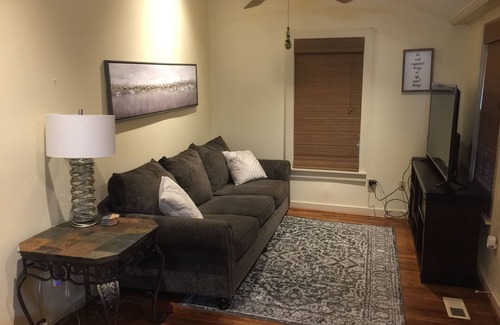 North Little Rock House | Cozy modern quiet home near hospitals and Amenities