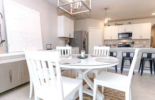 San Carlos Park House | Cozy Modern Spacious House Perfect Location
