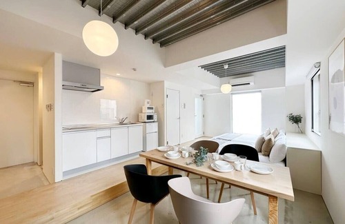 Hiroshima City Centre Apartment | Cozy & Modern Studio Apt 5 Mins Walk to Peace Park