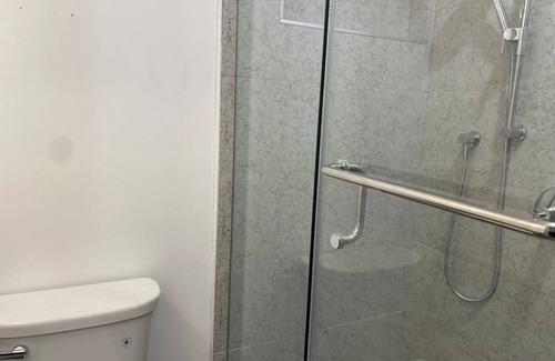 Palmerston Apartment | Cozy modern studio in the heart of Downtown Toronto. Walk to subway & university