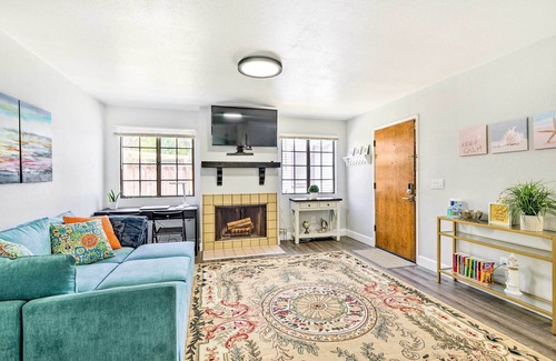 Downtown Monterey Apartment | Cozy Monterey Apartment - Walk to Wharf & Dtwn!