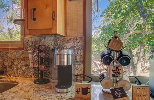 Upper Moonridge Cabin | Cozy Moon Cabin