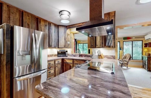 Newland House | Cozy mountain cabin close to Linville, Grandfather Mountain & Boone
