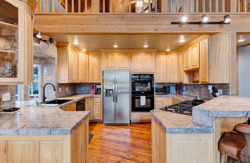 Darby Cabin | Cozy Mountain Cabin Close to Town