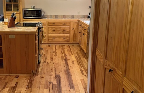 Topton Cottage | Cozy mountain cabin retreat in the beautiful Nantahala mountains!