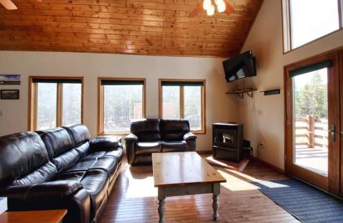 Twin Lakes House | Cozy Mountain Home in Twin Lakes Great for groups