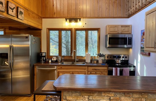 Chimney Rock House | Cozy Mountain Retreat in Chimney Rock Village