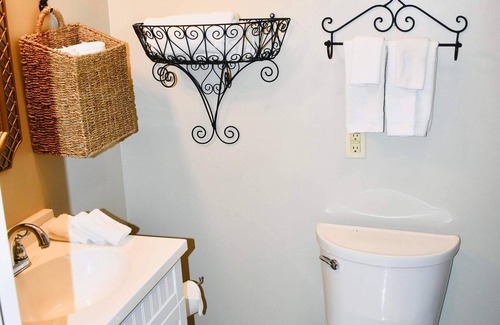 Weaverville House | Cozy Mountain Retreat just 15 minutes from downtown Asheville