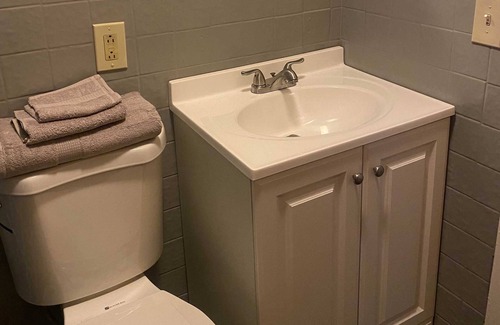 East Haven  Rutland County Apartment | Cozy mountain retreat minutes from ski area