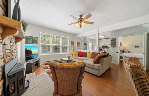 Jefferson Township House | Cozy Mountain Retreat at Hidden Valley/7 Springs-Ideal for Outdoor Enthusiasts!n