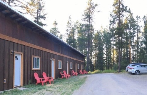 Coram Apartment | “Cozy Mountain Suites - #2 just 5 minutes from Glacier Park”