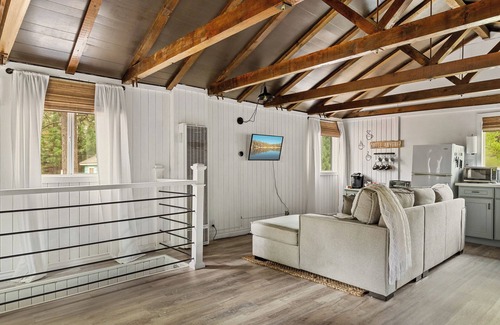 Green Valley Lake Cottage | Cozy Mountain Cottage Hideaway