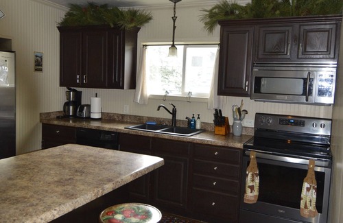 Silverton House | Cozy Mountain View home just blocks from center of town.