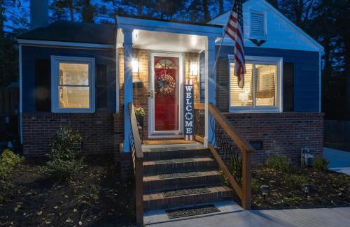 Terry Sanford House | Cozy Movie Room and King Size Bed