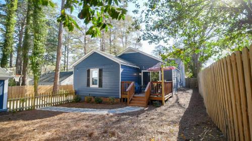 Terry Sanford House | Cozy Movie Room and King Size Bed