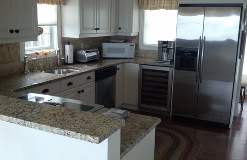 Tom Nevers House | Cozy Nantucket Beach Front Cottage Beautifully Decorated And Furnished