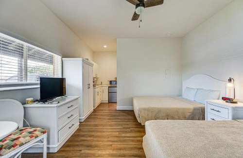 Naples Apartment | Cozy Naples Retreat with Community Pool and Water View