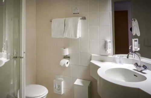 Oisterwijk Hotel | Cozy Nature Escape | Free Breakfast, Forest Views and Trails - 4 Units
