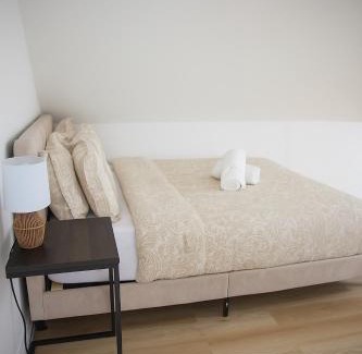 Everett Apartment | Cozy Near Boston with Outdoor Space