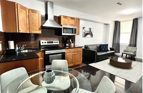 Center City Apartment | Cozy Nest 2bd apartment next to Convention Center