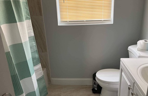 West End Providence Apartment | Cozy new apartment close to downtown and free parking
