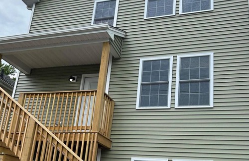 West End Providence Apartment | Cozy new apartment close to downtown and free parking