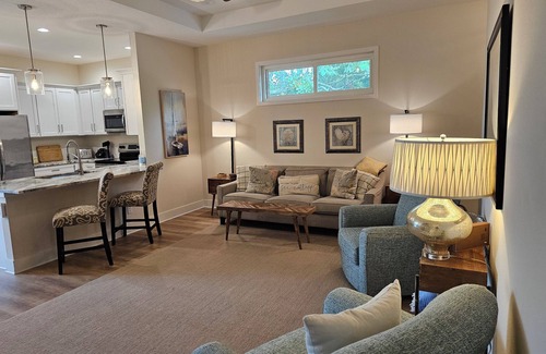 Bradenton House | Cozy new home 2 blocks from Manatee River, close to the boardwalk, and downtown