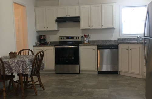Cumberland House | Cozy new home on ridgetop in the woods!