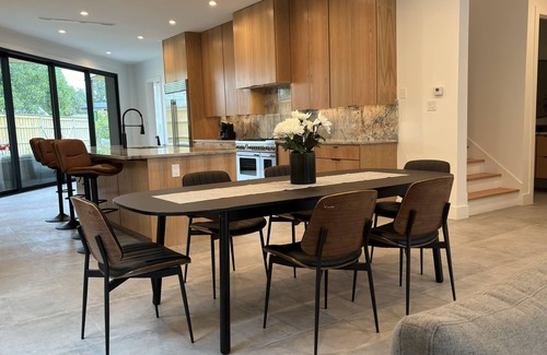Knox - Henderson House | COZY NEW MODERN HOME - NEAR: Downtown DALLAS - AA Convention Center