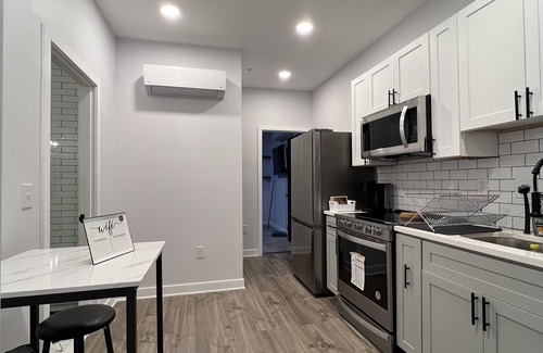 Glenwood Apartment | Cozy newly renovated two-bedroom apartment