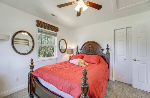 Newport Apartment | Cozy Newport Apartment w/Dock & Creek Access!