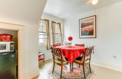Downtown Niagara Falls Cottage | Cozy Niagara Falls Cottage w/Gas Grill + Patio!