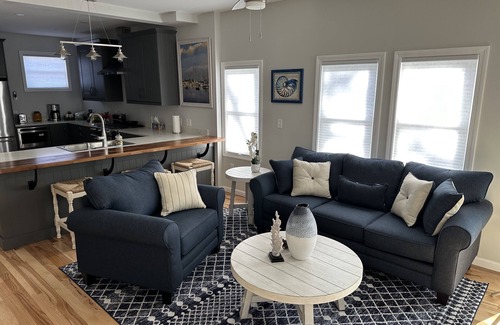Waterford House | Cozy Niantic Waterfront Home w/Dock! Minutes from Mystic, Restaurants & Beaches!