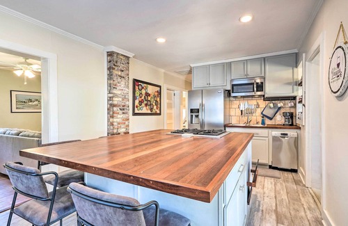 North Charleston House | Cozy North Charleston Getaway w/Fire Pit!