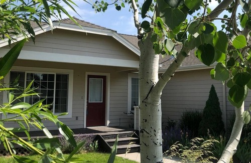 Boyd Acres House | Cozy NW Escape Close To River Access.Dog Friendly /Hot Tub