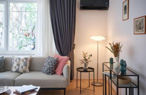 Moda Apartment | Cozy Oasis in Moda Steps to Seafront