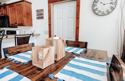 Arnolds Park Cabin | Cozy Okoboji Cabin at Bridges Bay