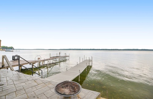 Seneca Falls House | Cozy on Cayuga: "Lakeside Wine Country Dream Home!"