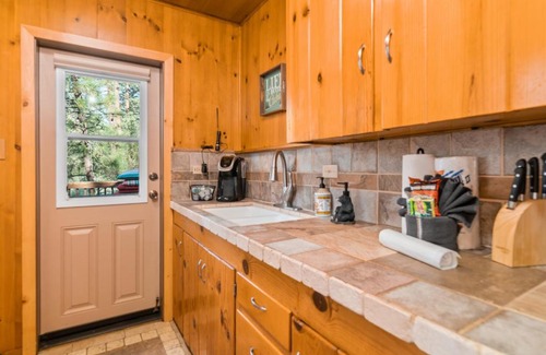 Big Bear City House | Cozy on Rainbow