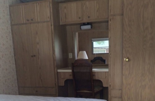 Adams Cabin | Cozy one bedroom minutes from WI Dells & Castle Rock Lake