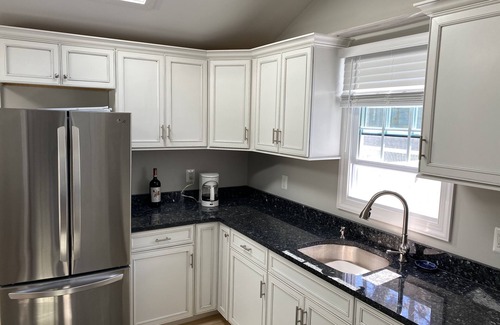West Chatham Cottage | Cozy one bedroom on White pond (Must bring your own linens)