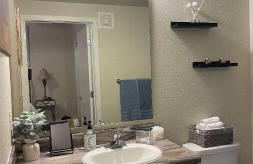 Midtown Apartment | Cozy Park Ave 1br 1ba