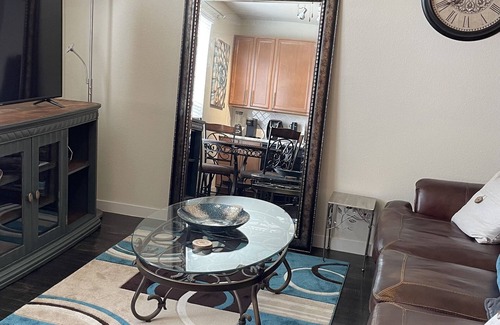 Briarwood Apartment | Cozy Park Avenue Studio