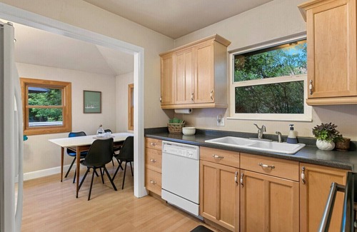 Loveland House | Cozy Patio & Pup Friendly Yard Near Downtown!