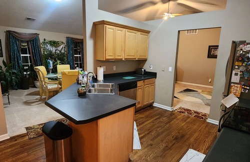 Greer House | Cozy Peaceful Home Sleeps up to 11 Top-Rated for 8 years 5 min to GSP, BMW