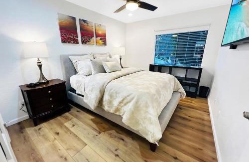 Oak Creek Apartment | Cozy & Peaceful Sedona Condo with Pool, walk to Restaurants, Shops & Hiking Nearby