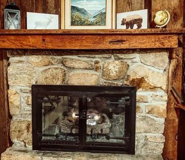 Sugar Mountain Apartment | Cozy & Peaceful View - Walk2Resort - Fireplace