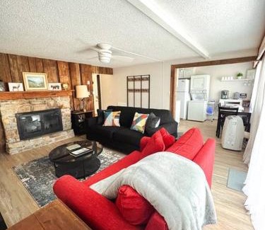 Sugar Mountain Apartment | Cozy & Peaceful View - Walk2Resort - Fireplace